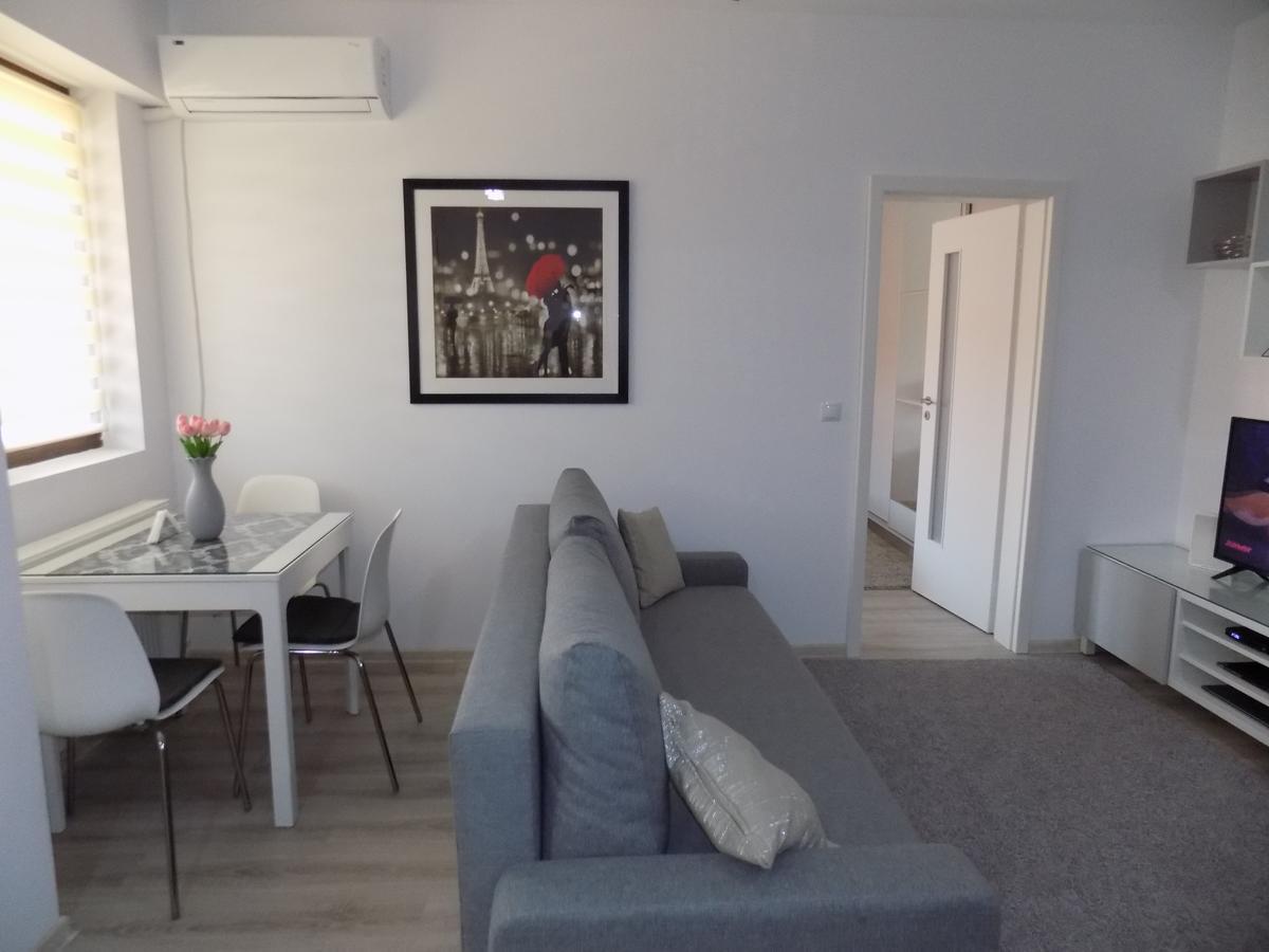 Rivera Apartments-Palasmall Iasi Buitenkant foto