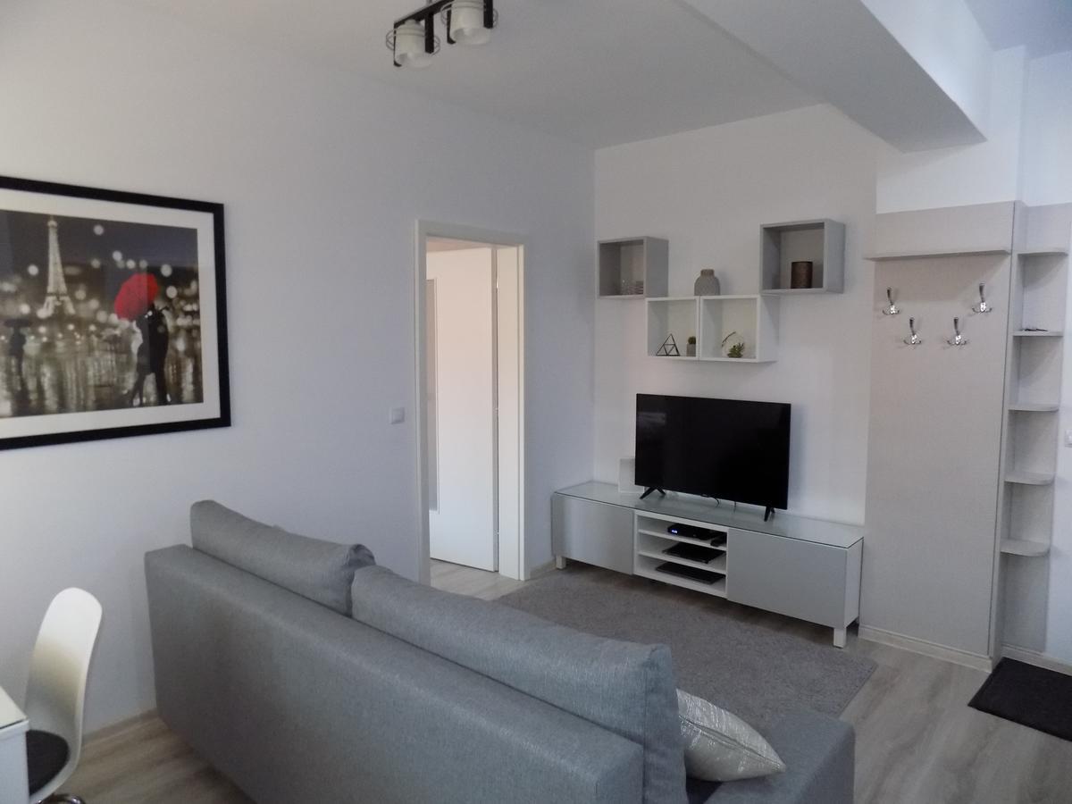 Rivera Apartments-Palasmall Iasi Buitenkant foto