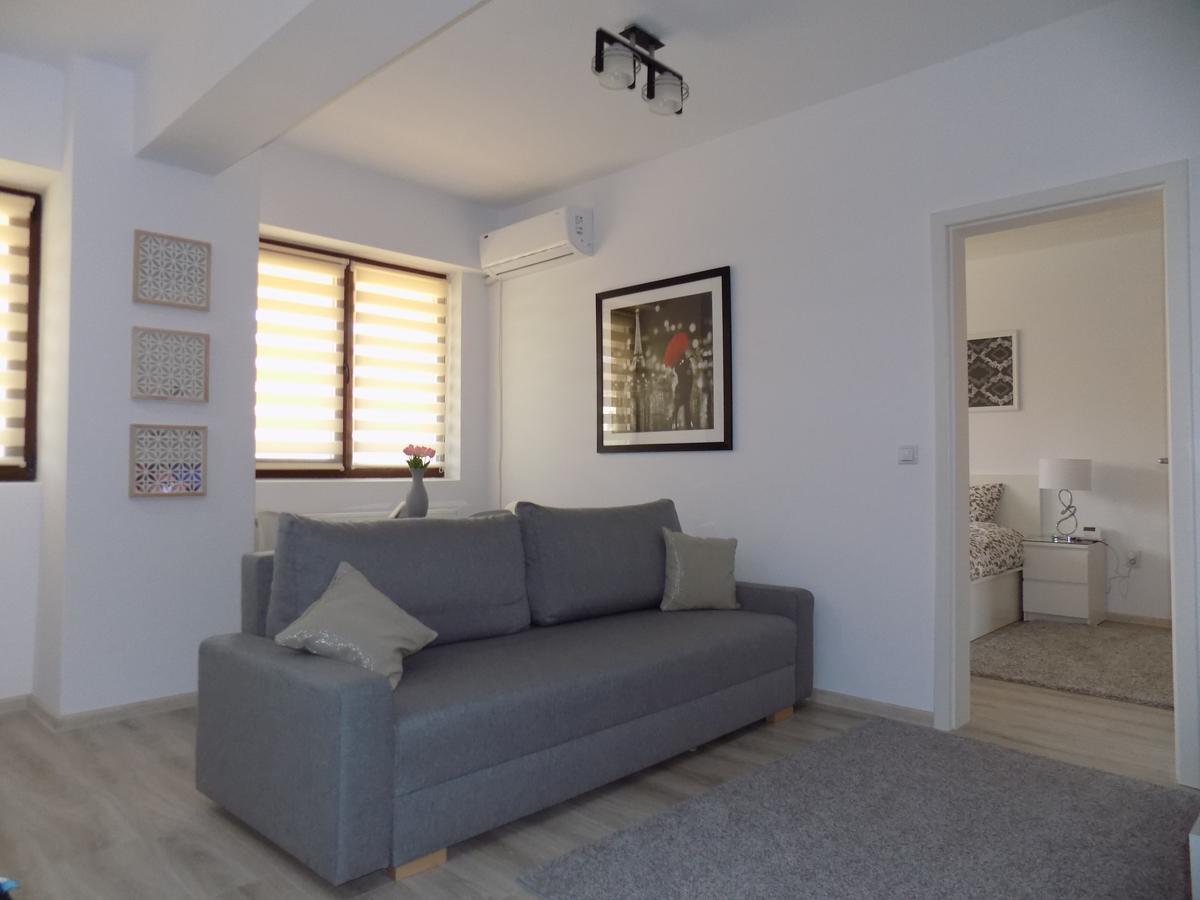 Rivera Apartments-Palasmall Iasi Buitenkant foto