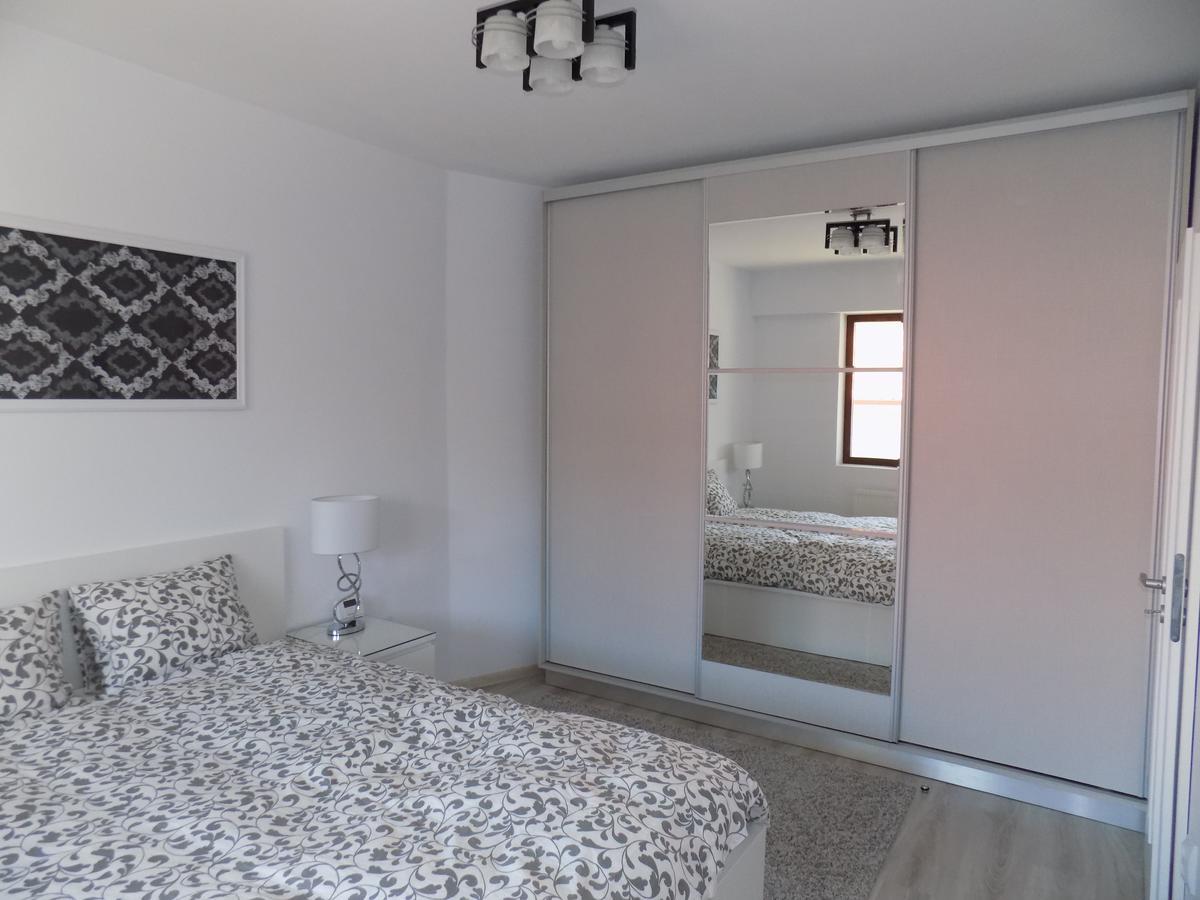 Rivera Apartments-Palasmall Iasi Buitenkant foto